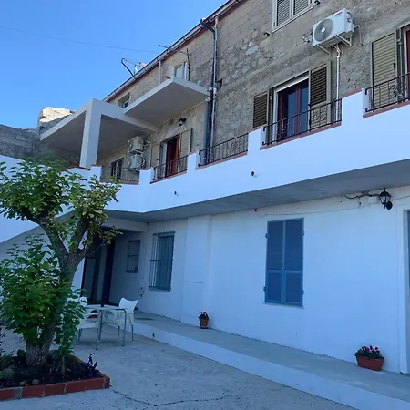 Casa de hóspedes S Istentu