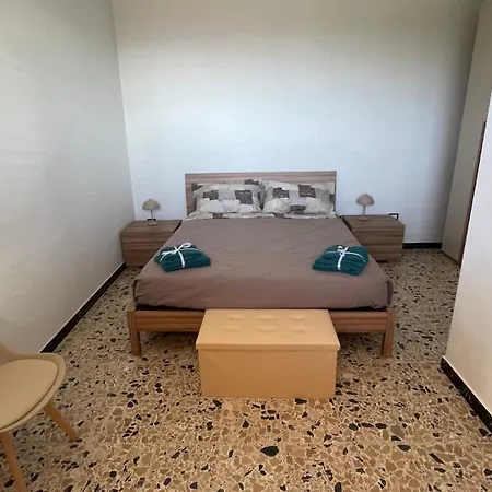 Casa de hóspedes S Istentu 3*